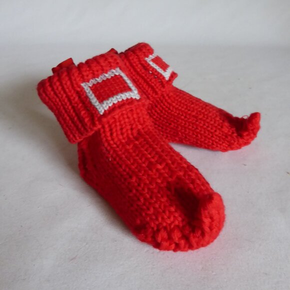 INFANT BABY CHRISTMAS ELF RED KNIT BOOTIES SLIPPERS SOCKS SHOES (NEW) NEVER WORN - Picture 1 of 10